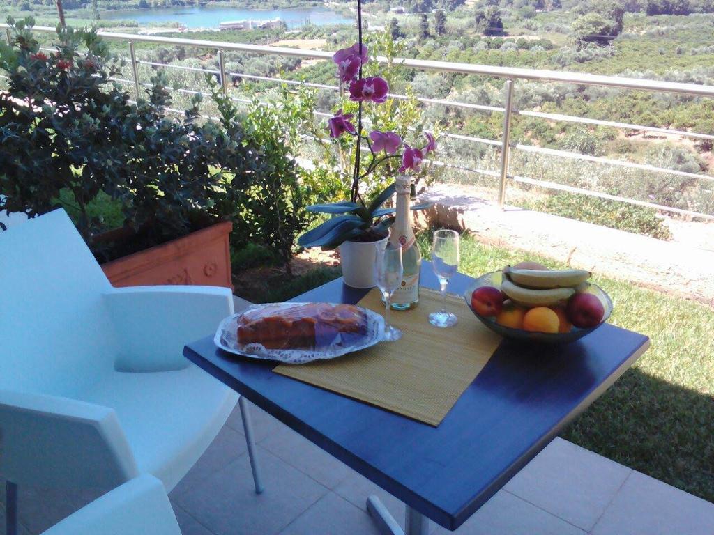 Aksos Suites Accessible Accommodation Agia  Luaran gambar