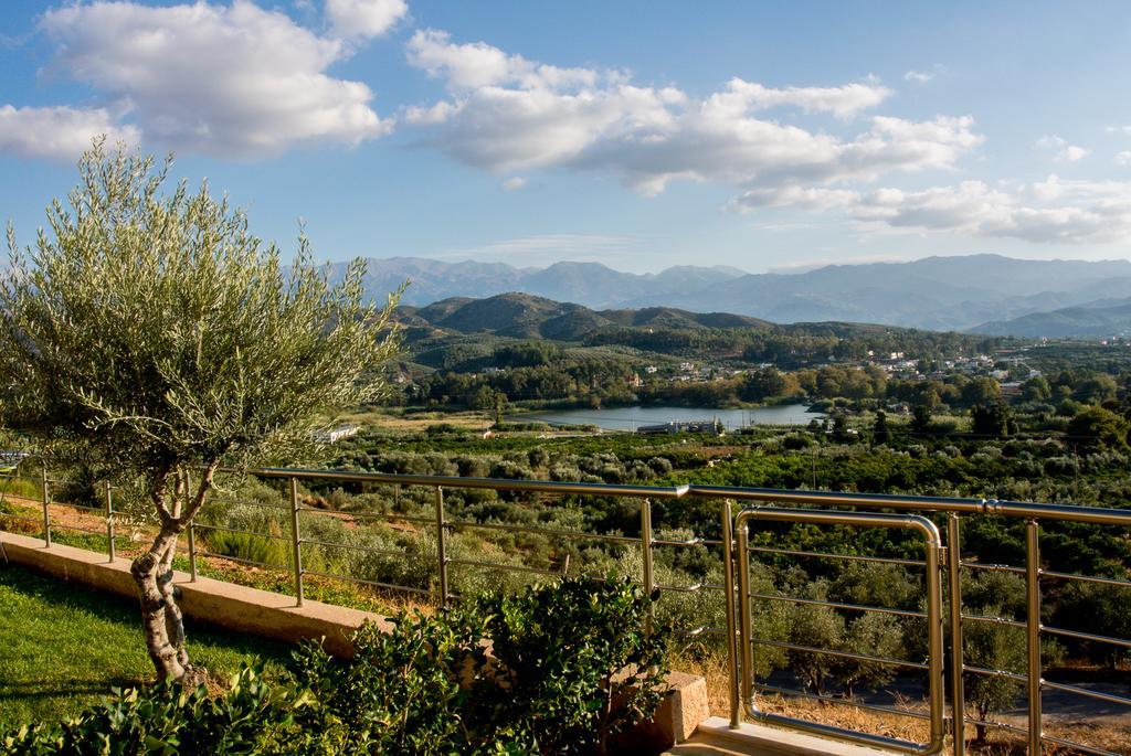 Aksos Suites Accessible Accommodation Agia  Luaran gambar