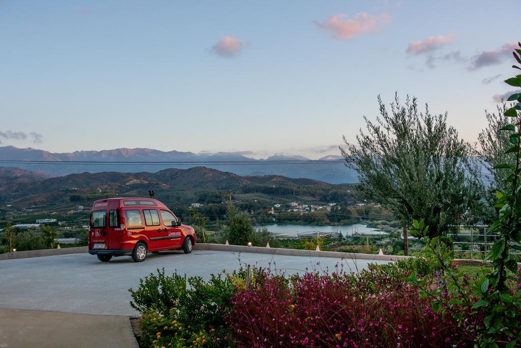 Aksos Suites Accessible Accommodation Agia  Luaran gambar