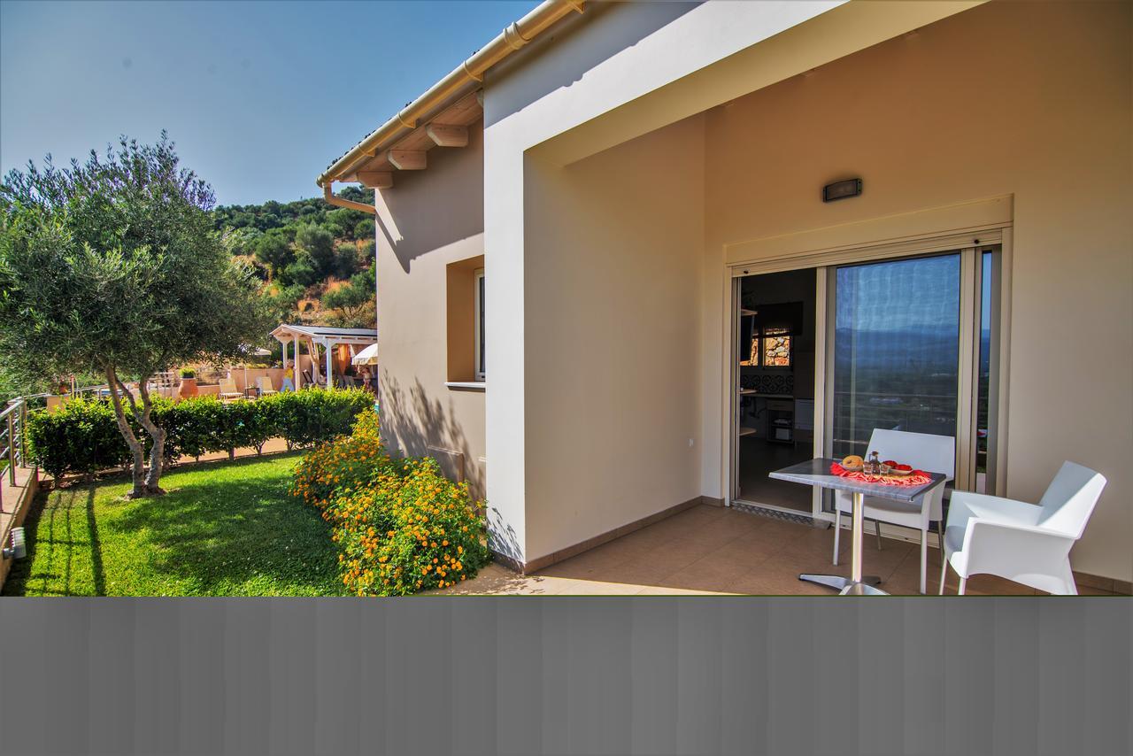 Aksos Suites Accessible Accommodation Agia  Luaran gambar